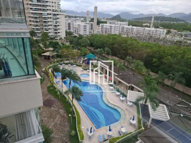 APARTAMENTO TOTALMENTE MOBILIADO - CONDOMÍNIO COM ESTRUTURA DE RESORT-BARRA SUNDAY-2 QUART