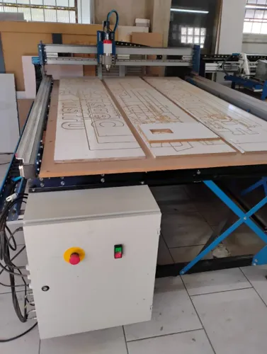 CNC Router - Ideal para Moveis e artesanato