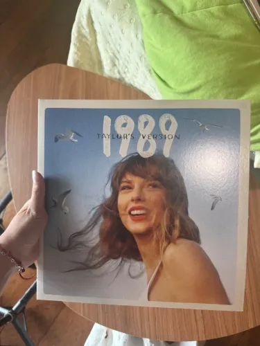 1989 Taylor Swift Vinyl - Excelente Conservação