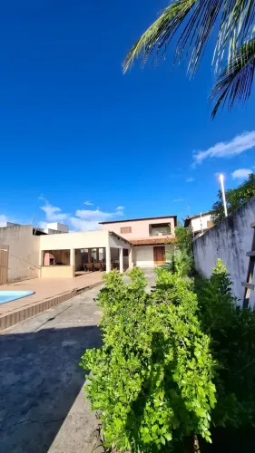 Linda casa para venda com 360m sendo 3 quartos com piscina em Jacumã - Conde - PB