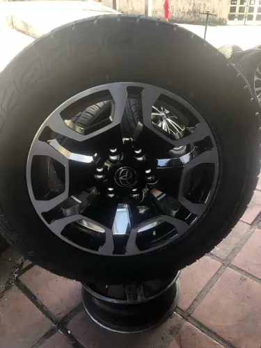 Jogo de rodas 18 (Hilux SRX) 