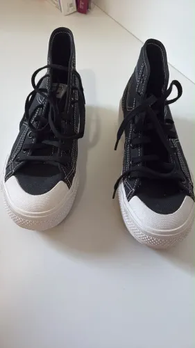 Tênis adidas nizza trek