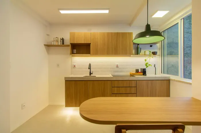 Apartamento Reformado e Semi Mobiliado no Bom Fim