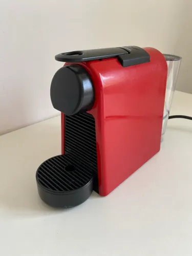 Cafeteira NESPRESSO cápsula 110v