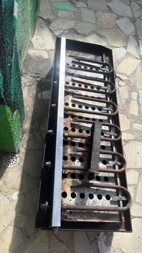 Vendo Chapa e algumas capas para mesa de lanchonete apenas interessados *93