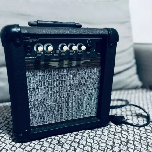 Cubo Amplificador Oneal Guitarra Ocg50 20w