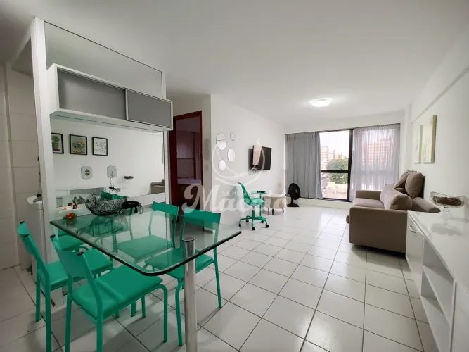 Quarto e sala em localização privilegiada na Ponta Verde, decorado e completo.