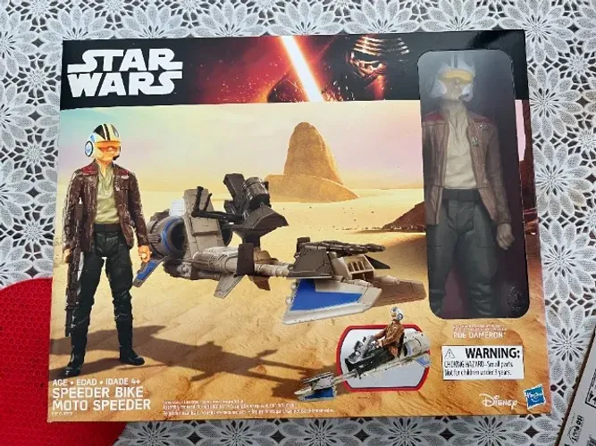 Star Wars - Poe Dameron com Speeder Bike