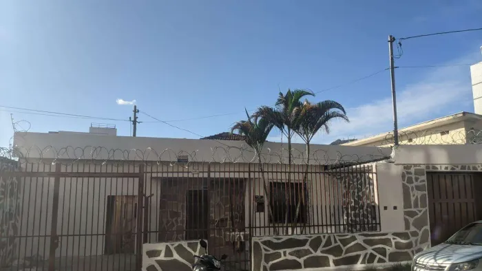 Casa à venda, 4 quartos, 2 vagas, Santa Efigênia - Belo Horizonte/MG