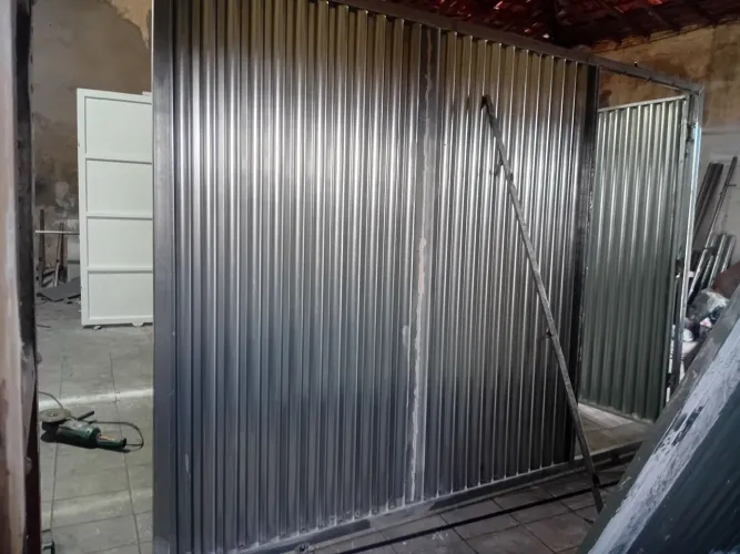 Portão galvanizado pintado 1.800 com entrega