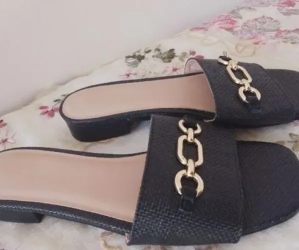 Rasteira preta importada Ann Taylor tamanho 36