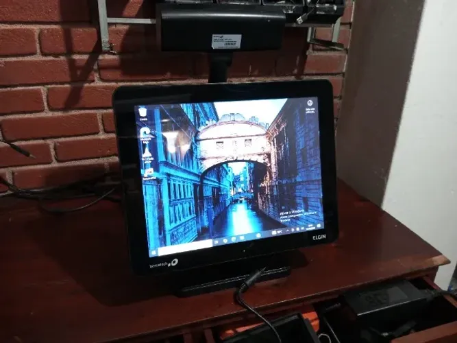 Frente de Caixa / PDV Elgin Bematech SB 1015 Touch Screen.