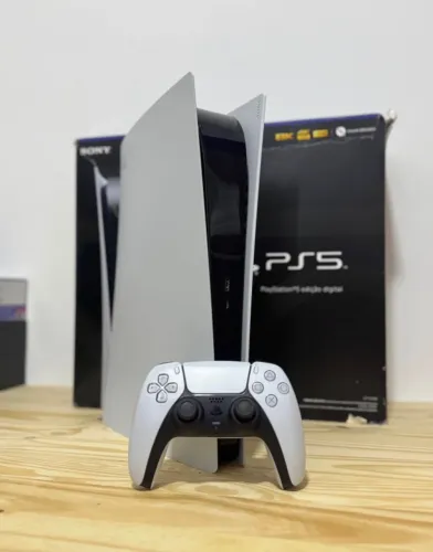 Ps5 c/ 3 jogos + caixa e nota