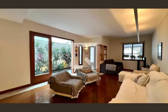 Casa à Venda - Vila Madalena, 3 Quartos, 133 m2