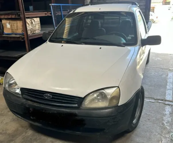 Ford Courier 1.6 L/ 1.6 Flex 2012