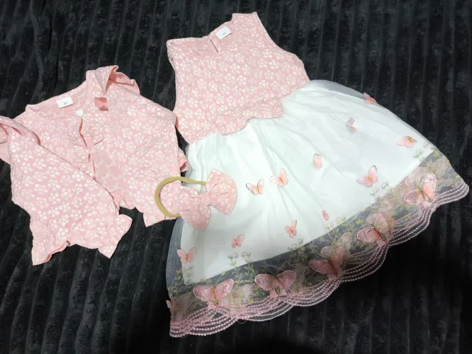 Vestido menina rosa com borboletas para batizado