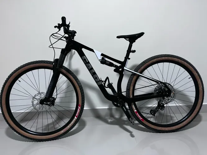 Caloi Carbon FS Sport 2026 - menos de 60 km rodados