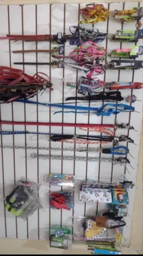 Acessórios e móveis para petshop