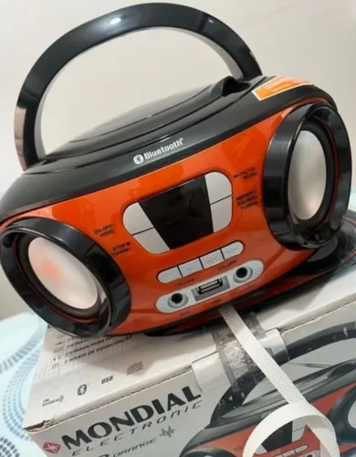 Rádio Portátil Mondial Bluetooth USB CD MP3 Rádio AM/FM