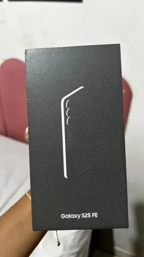 SAMSUNG S25 FE 256gb
