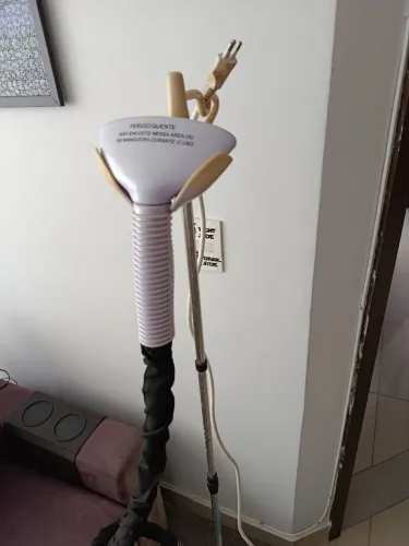 Ferro vaporizador de roupas