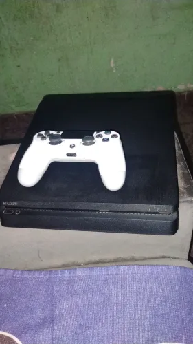 Vendo PS4 slim 500gb