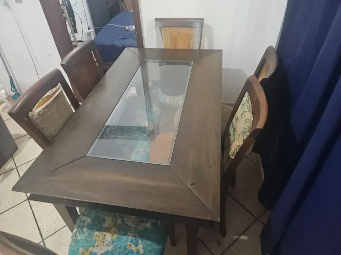 MESA MADEIRA MACIÇA 6 CADEIRAS