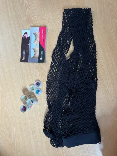 Kit Carnaval: Meia Arrastão + Cílios Postiços + Mix de Lantejoulas