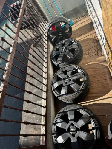 Roda Montana 17 preto fosco