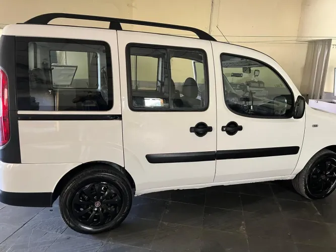 Fiat Doblo Essence 1.8 Flex 16V 5P 2021