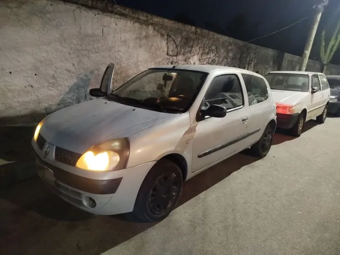 Renault Clio Expression 1.0/1.0 Hi-power 16V 3P 2004