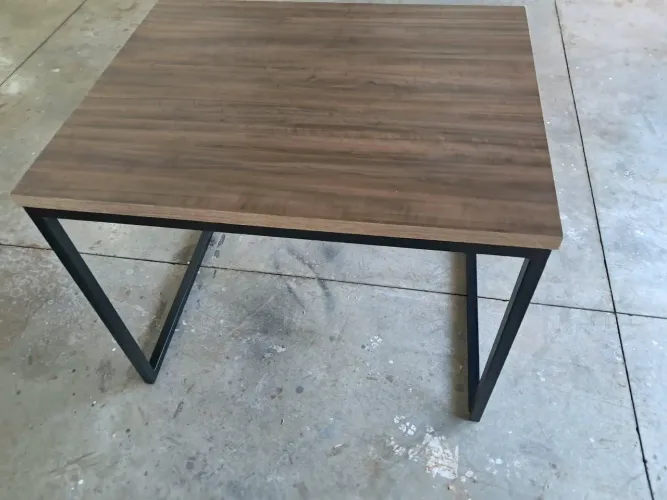 Mesa de escritório nova 