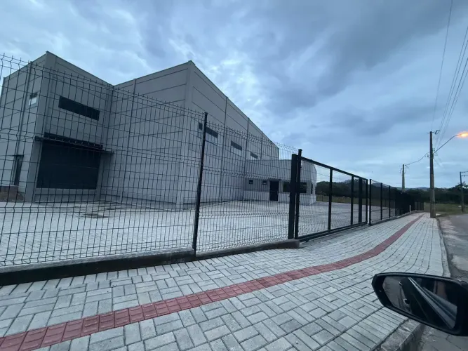 Galpões de 750 m2 Gaspar Localidade Poço Grande