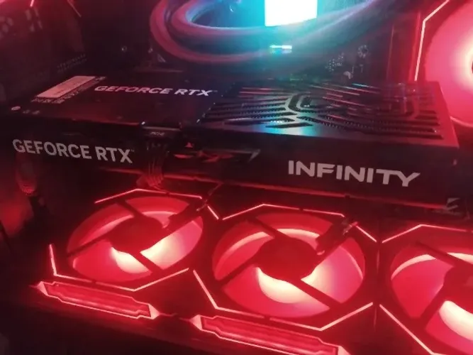 Placa de vídeo rtx 5060 ti 16gb nova, apenas 11 meses de uso, na caixa original