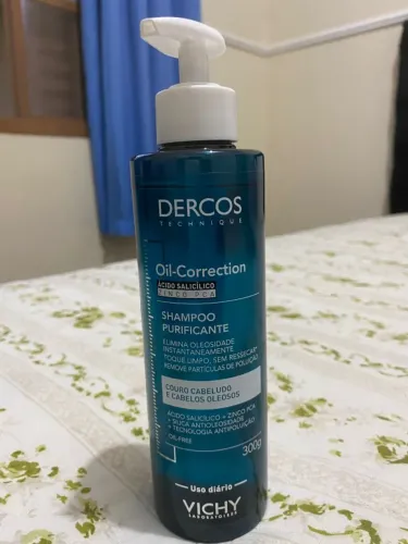Shampoo Dercos Oil-Correction Purificante Vichy Antioleosidade 300g