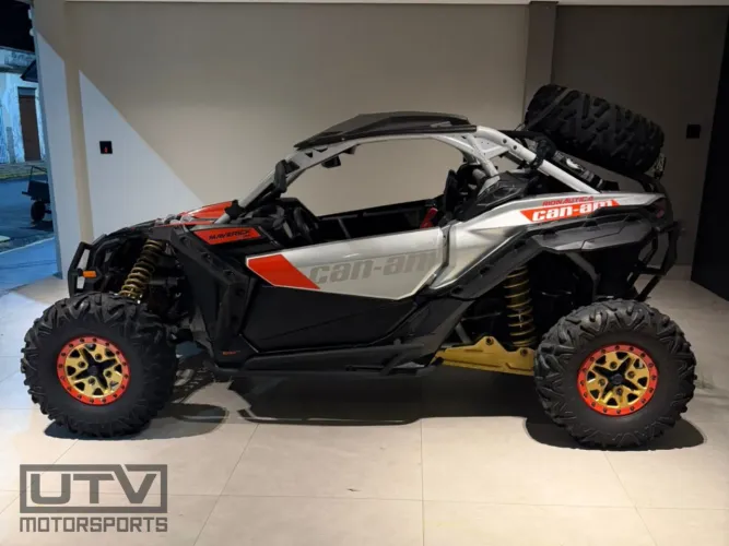 UTV Maverick X3 XRS 