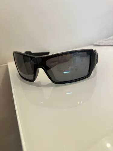 OAKLEY OIL RIG