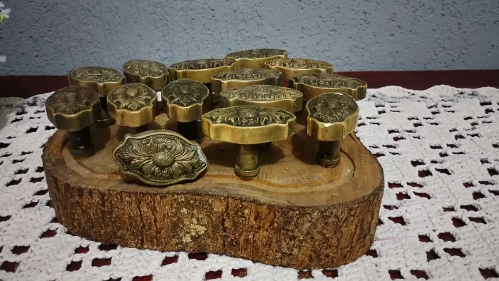 Lote 14 Puxadores Antigo Florão Girassol Barroco em Bronze
