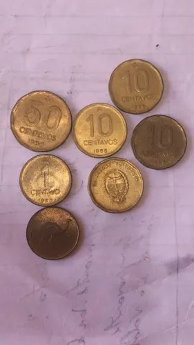 Lote 7 moedas antigas da Argentina ano1985 e 1986