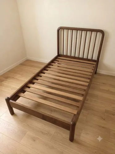 Cama patente em madeira - solteiro - R$400