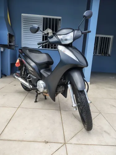 Biz 125 impecável