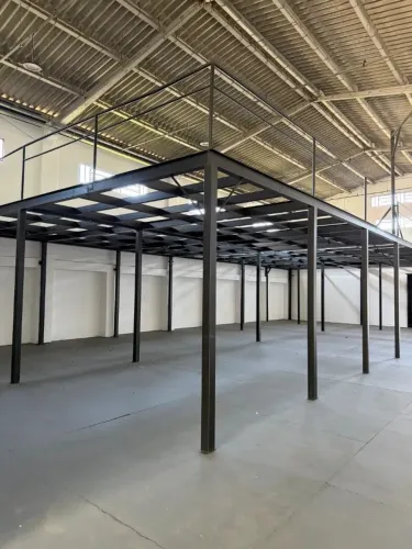 Projeto de mezanino direto da fábrica