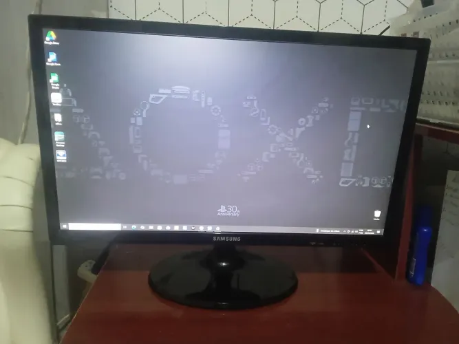 TV Monitor Samsung 24"