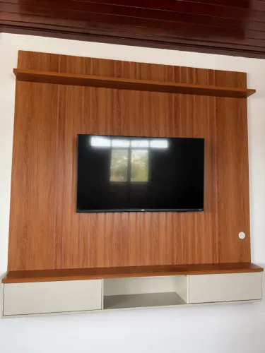 PAINEL DE TV COM BANCADA NOVO