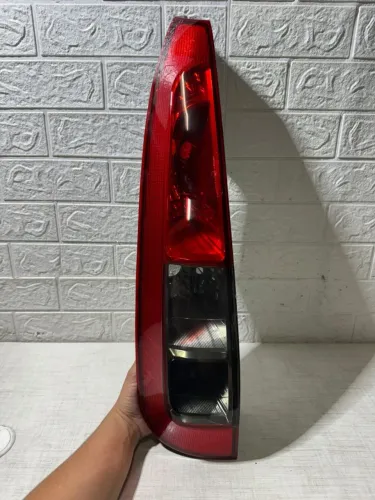 Lanterna esquerda fiesta hatch 2007 08 09 10 2014 original fume