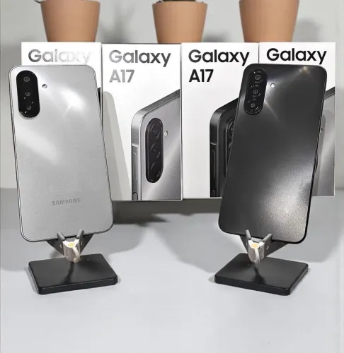 Celular Samsung Galaxy A17 Com Ia 256gb 8gb RamCâm De 50mp Tela De 6.7