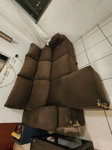 Sofá retrátil usado