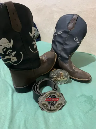 Kit texana + 2 cintos  fivelas