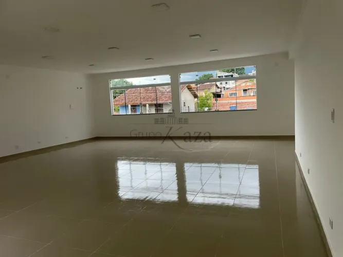 Salão Comercial - Campos São José - 105m².