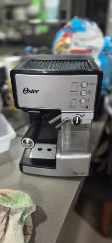 Cafeteira Oster Primalatte 110V